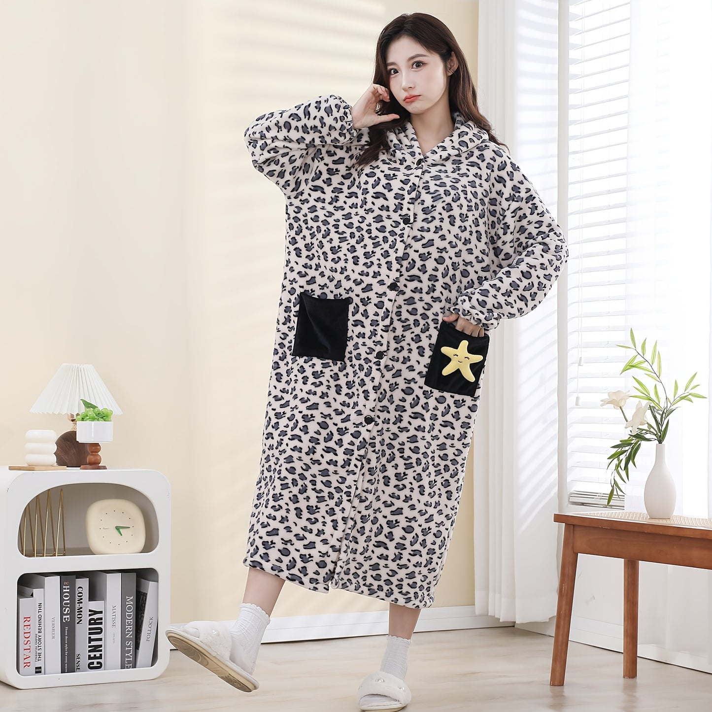 New Leopard Print Bathrobe for Men and Women, Absorbent Coral Fleece Long Hooded Cute Home Wear, Bathroom Essentials, Wash Cloths