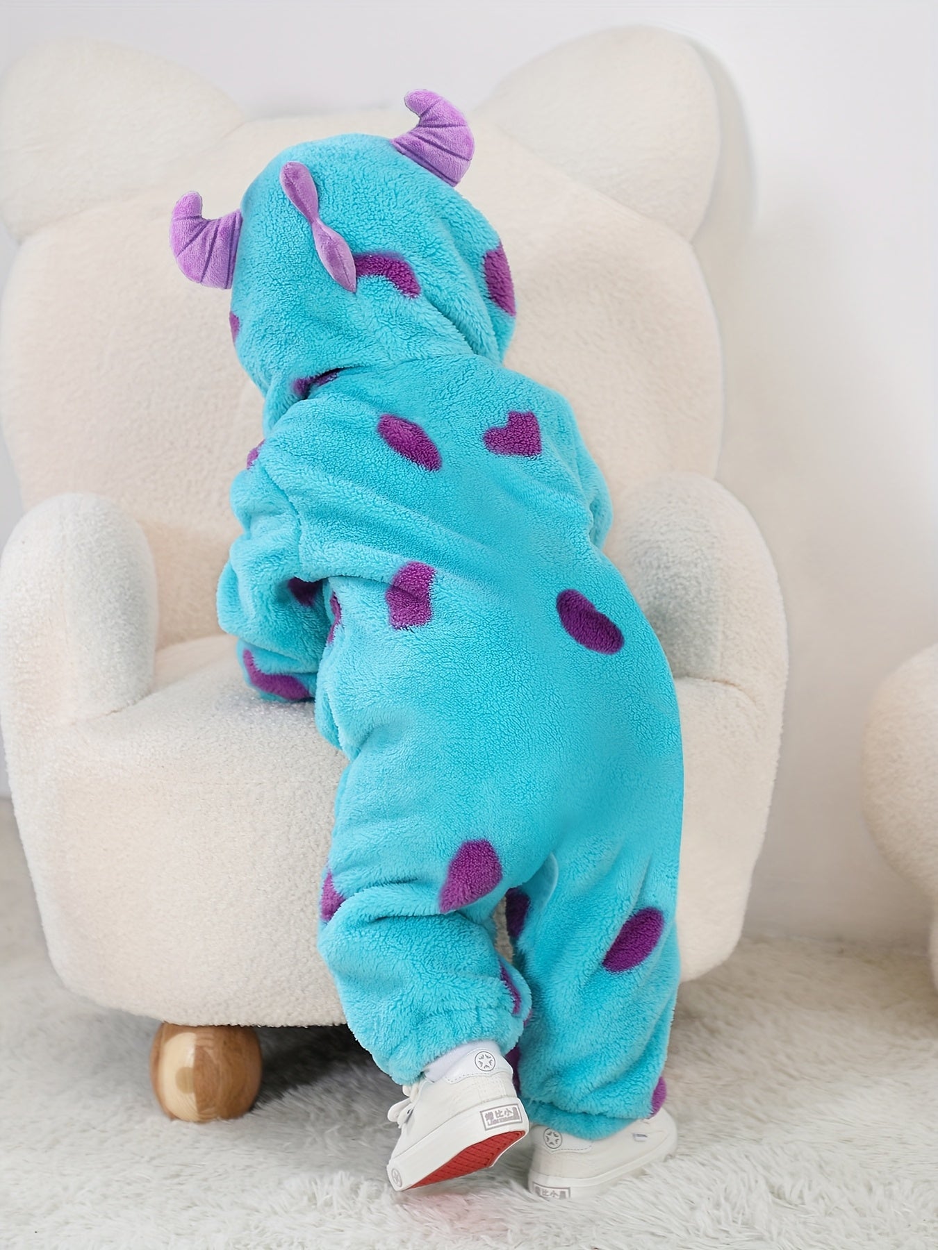 0-5 Years ' Soft Flannel Hooded Jumpsuit with Blue & Purple Dinosaur Ears & Paws - Cozy Winter, Loose-Fit One-Piece Outfit for to 5-Year-Olds, Hand Washable (Ideal for Themed Parties & Casual Attire) - Adorable Fleece Hoodie with Snap Buttons, Non-Stretc