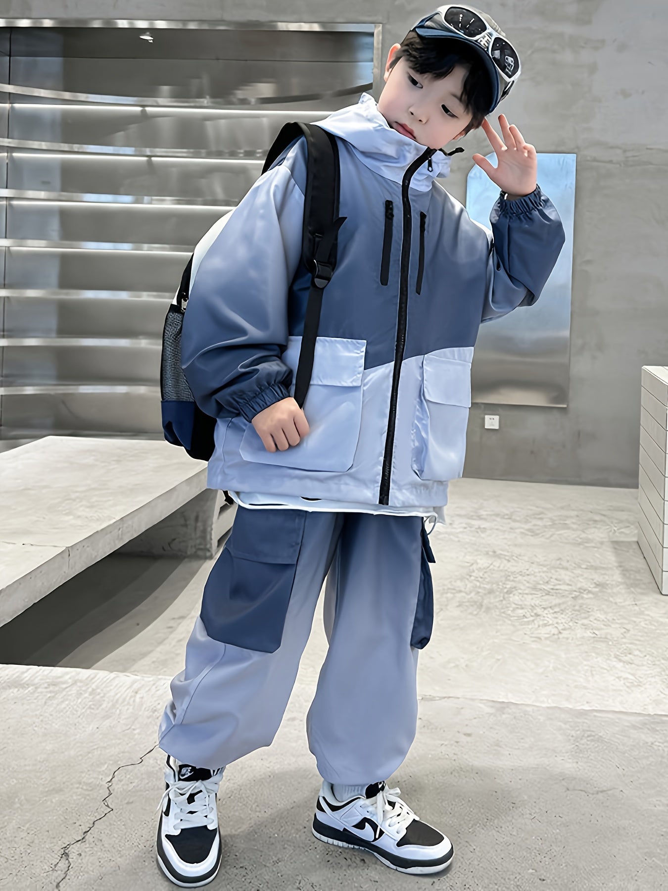 Boys' Spring 2025 Stylish Casual Sporty Workwear Style Gradient Jacket Two-Piece Set for Medium to Large Kids, Perfect for Outdoor