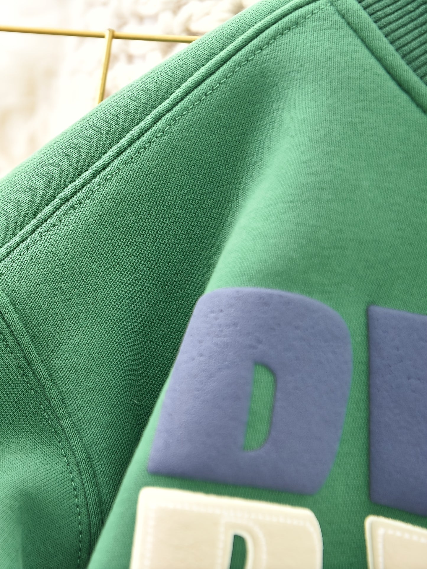 Boys' Casual Long Sleeve Sweatshirt - Vibrant Green with Bold "DAD" Letter Print, Ribbed Cuffs, Mid-Stretch Fabric, Machine Washable, Spring/Fall Top for to Big Kids, Little Boy Clothes, Spring Fall Clothing, Playful Kids Fashion, Soft Texture Apparel