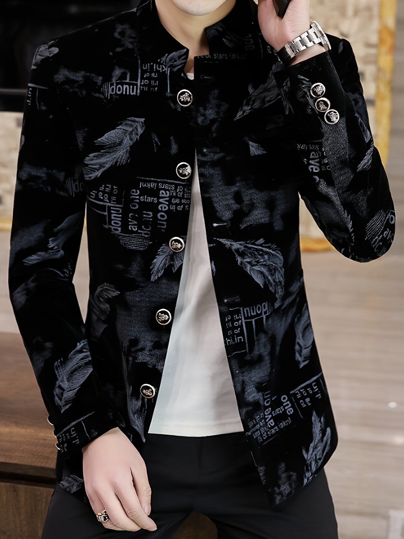 Men's Elegant Velvet Blazer with Geometric Pattern – Black & Golden Accent Jacket for Spring/Fall, Button-Up Front, Long Sleeve, Polyester Material, Sophisticated Style for Business or Formal Occasions