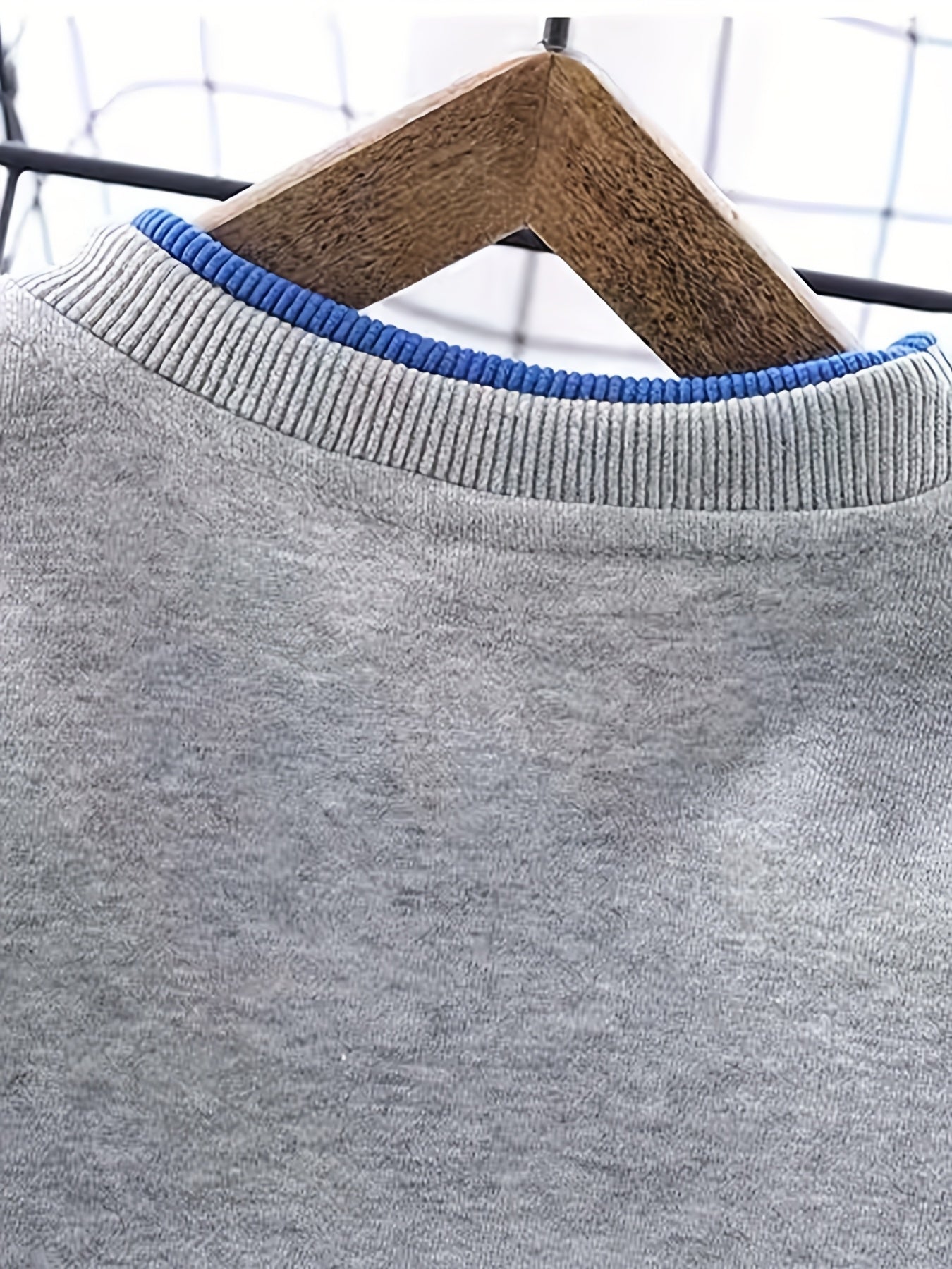 Boys' Spring/Fall Casual Crew Neck Sweatshirt with "Dad+Me" Print, Regular Fit Long Sleeve Pullover, Slight Stretch Fabric, Perfect for Casual Attire, Everyday Youngsters'S Clothing | Playful Graphic Sweatshirt | Comfortable Fit, Youngsters Sweatshi