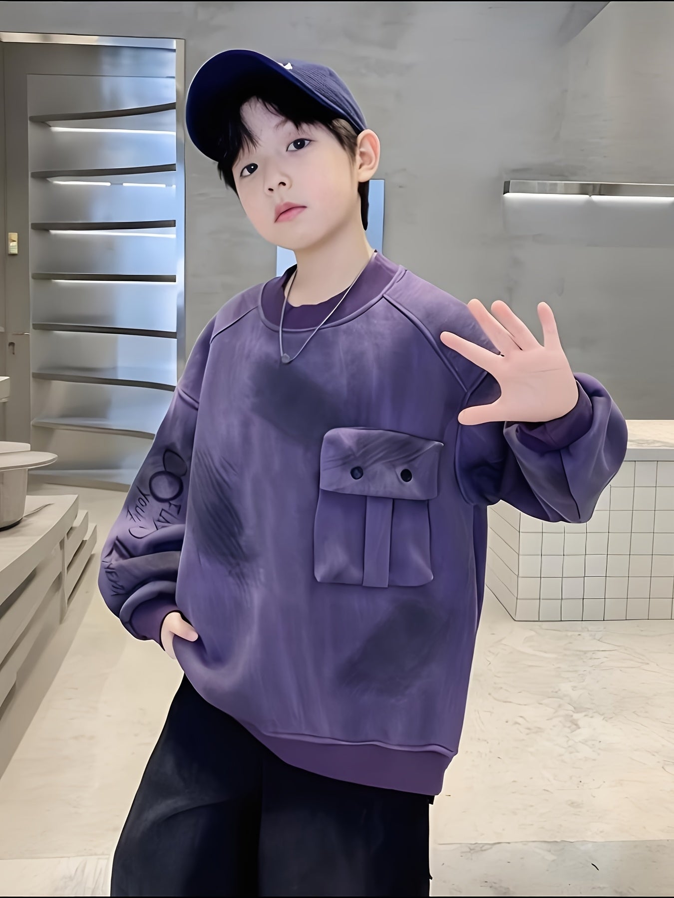 1pc Boys' Casual Crew Neck Sweatshirt - Solid Color Long Sleeve Pullover with Pockets, Regular Fit Spring/Fall Gift for Kids, Stylish and Functional Design, Sweater for Boy, Everyday Kids Clothing, Functional Pocket Design, Comfortable Kids Wear