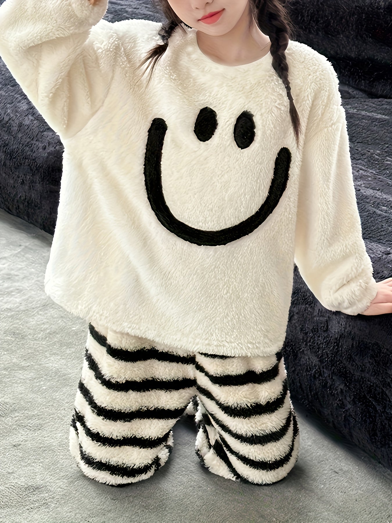 5-14Y Boys and Girls Autumn Winter Plush Set, Double-Sided Thickened Warm Clothing Outfit with Round Neck Pullover Bear Embroidery for Toddlers to Teens