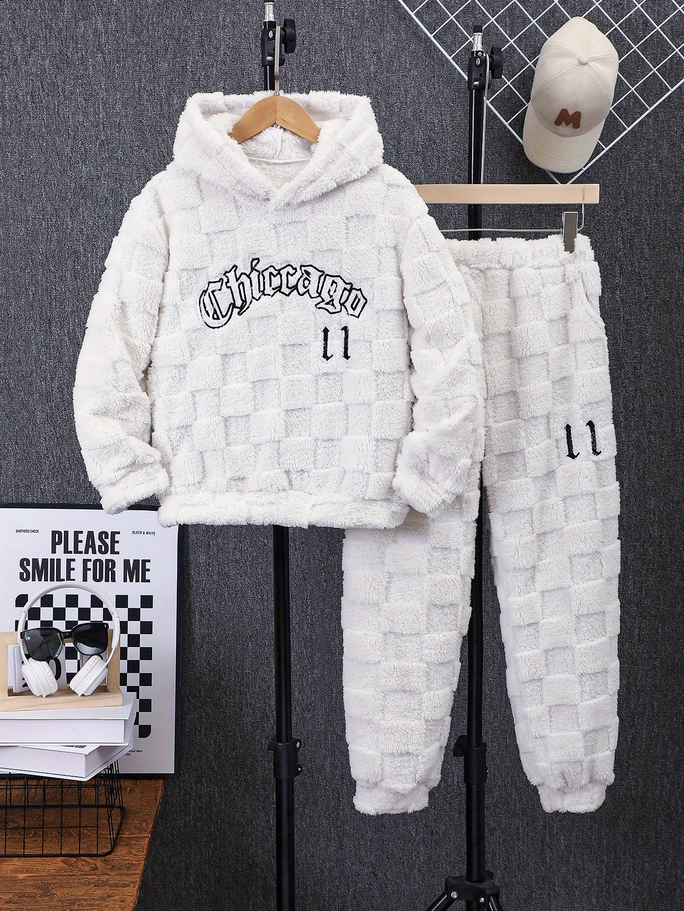 Boys' Winter Plush Hoodie & Pants Set - Cozy Letter Print Casual Outfit with "Chicago" Design, White Fleece-Lined Hooded Sweatshirt & Matching Pants, Perfect for Fall/Winter, Winter Clothing | Plush Hoodie | Fleece Lined Hoodie, Thick, for Outdoor