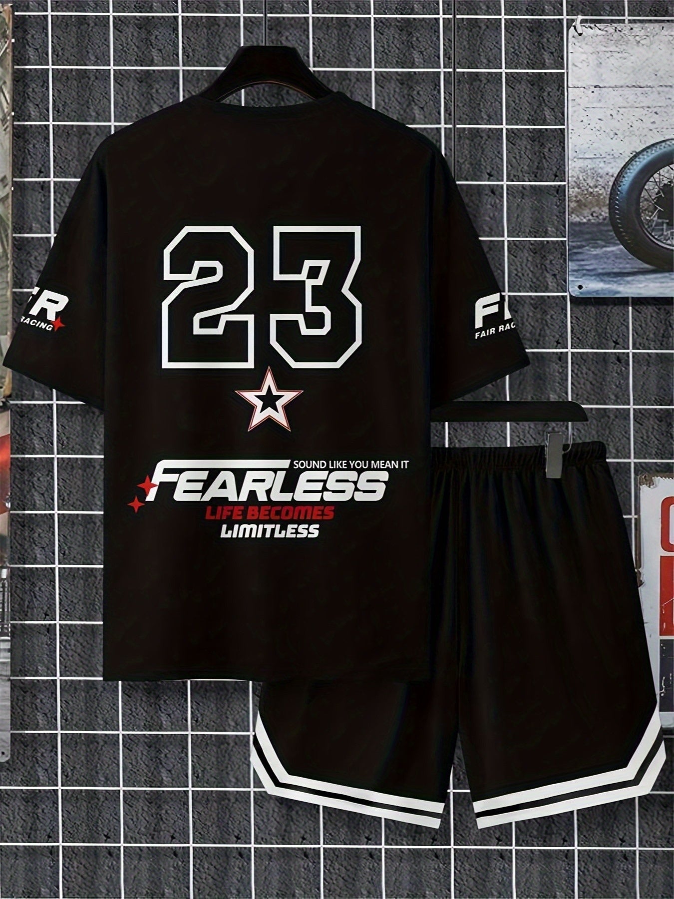 Men'S Casual Outfit Featuring a Chicago Letter And Number Print, a Stylish Streetwear T-Shirt, And Sporty Shorts Set. Made from Breathable And Comfortable Fabric, It'S The Perfect Gift for Family.