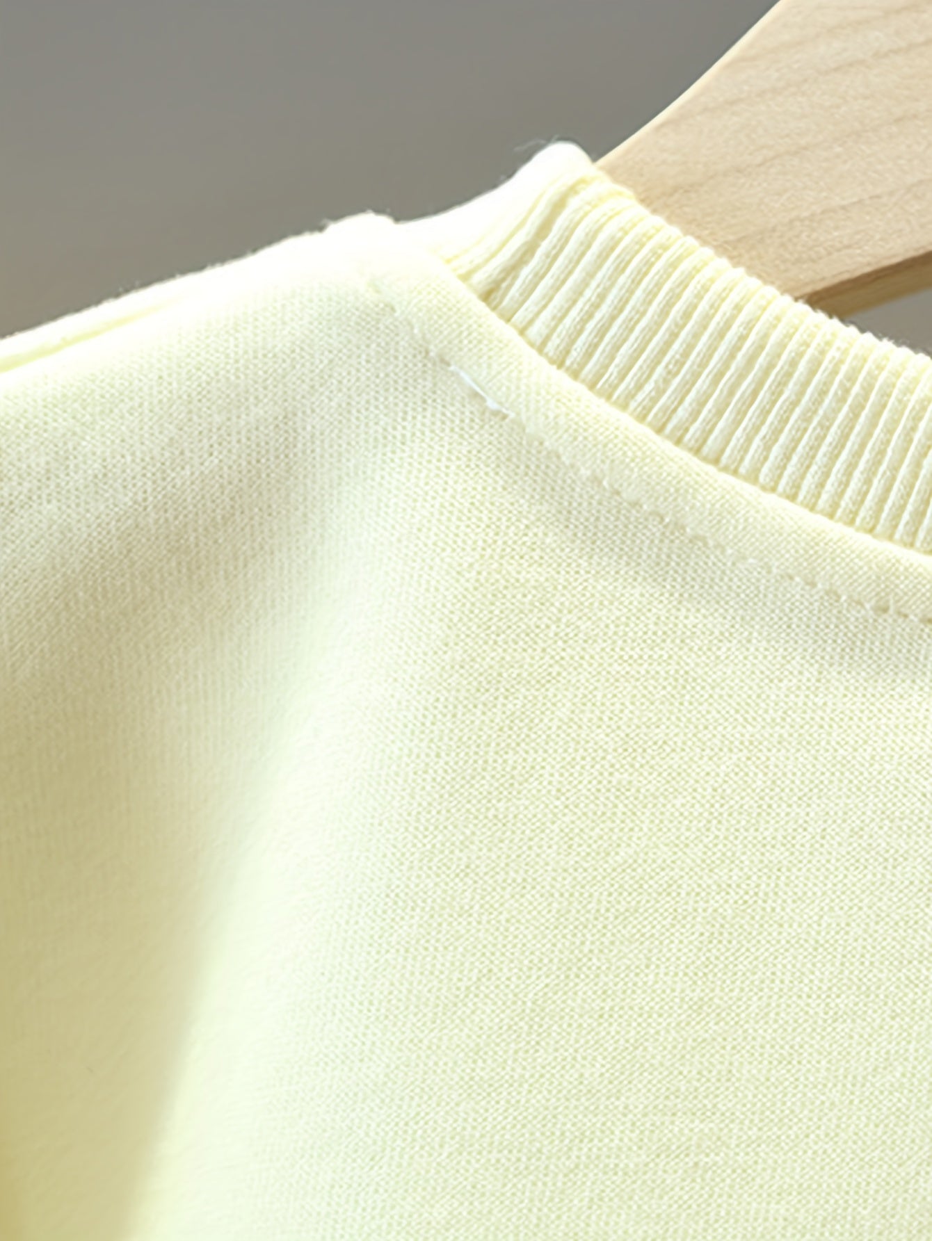 Boys' round neck hoodie and pants set, paired with cute teddy bear accessories, soft and comfortable, suitable for casual outdoor wear in autumn and winter, Perfect for Outdoor, Boys Winter Outfit Sets, Clothes Set For Boys, Boys Sweater And Pants, Boys