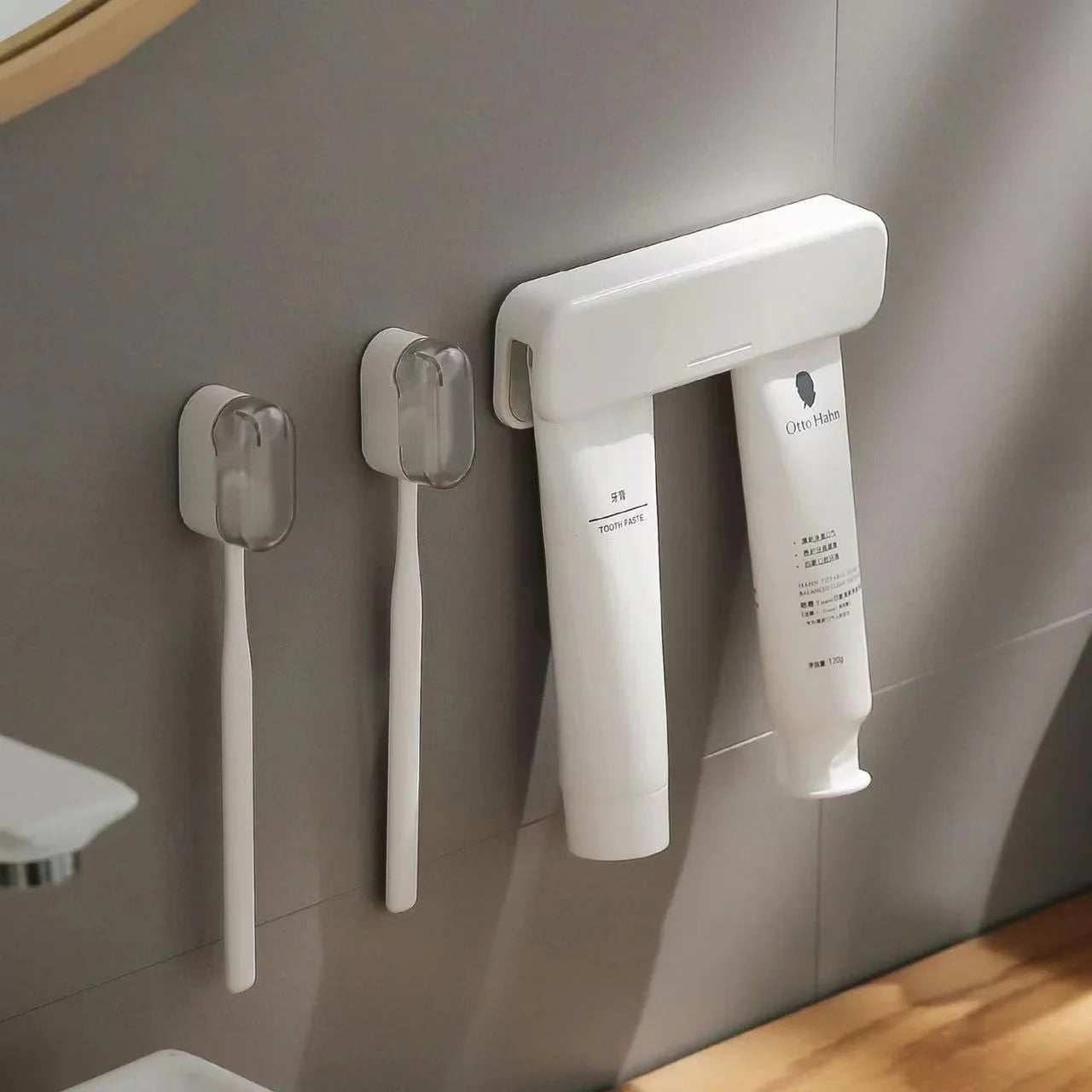 Wall Mounted Toothpaste Holder Bathroom Facial Cleanser Storage Clip No-Drill Toothpaste Squeezer