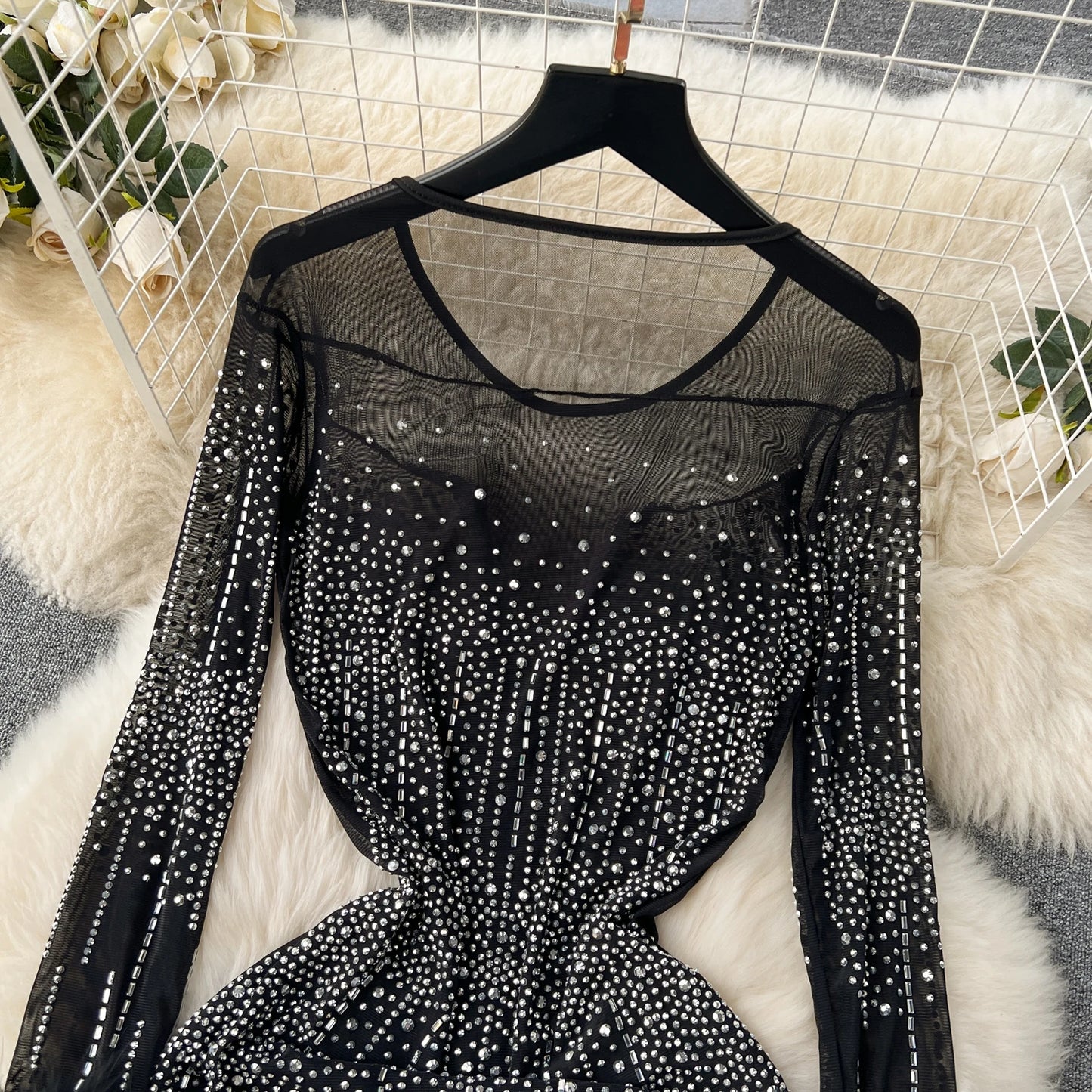 SINGREINY 2024 New Fashion Bodycon Long Dress Europen O Neck Long Sleeve Feather Female Senior Mesh Transparent Diamonds Dress