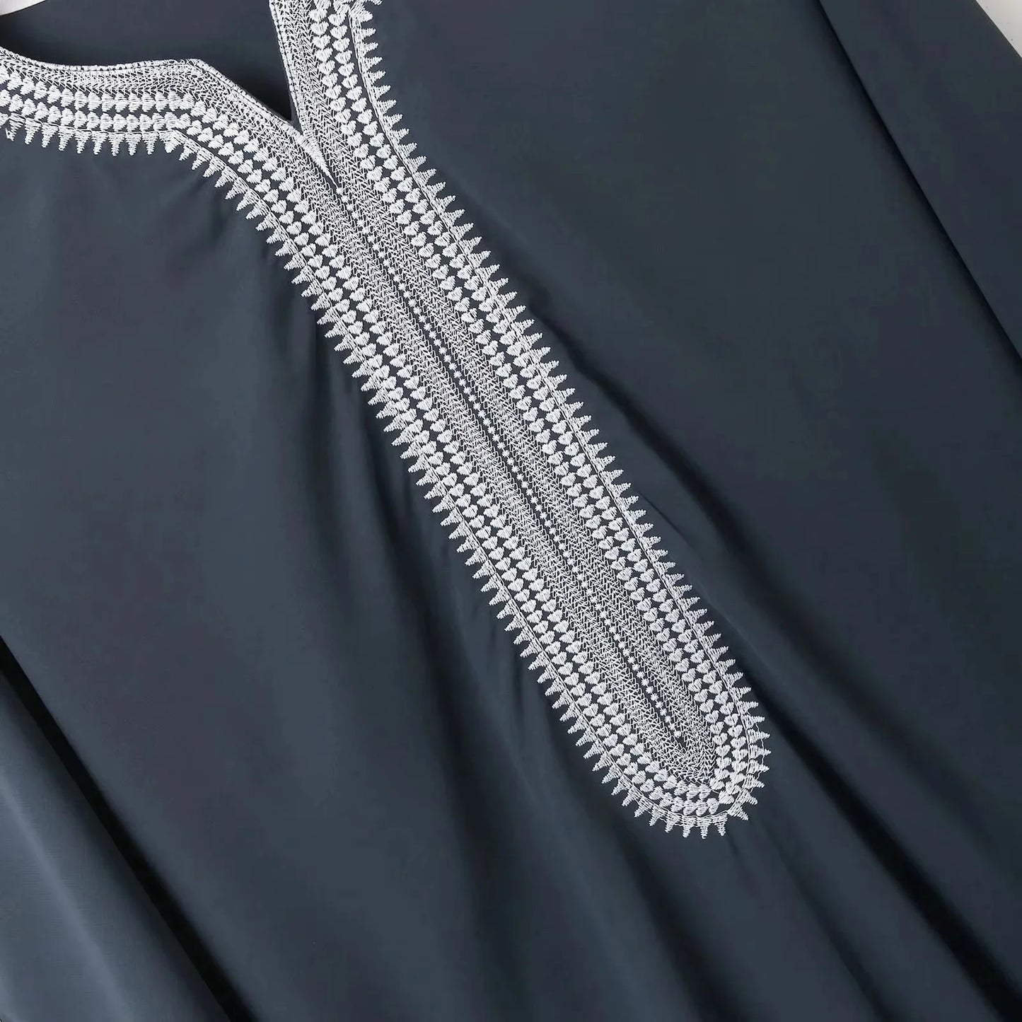 Muslim ethnic style men's long robe, Eid al Fitr formal attire, round neck embroidered men's robe, various colors men's robe