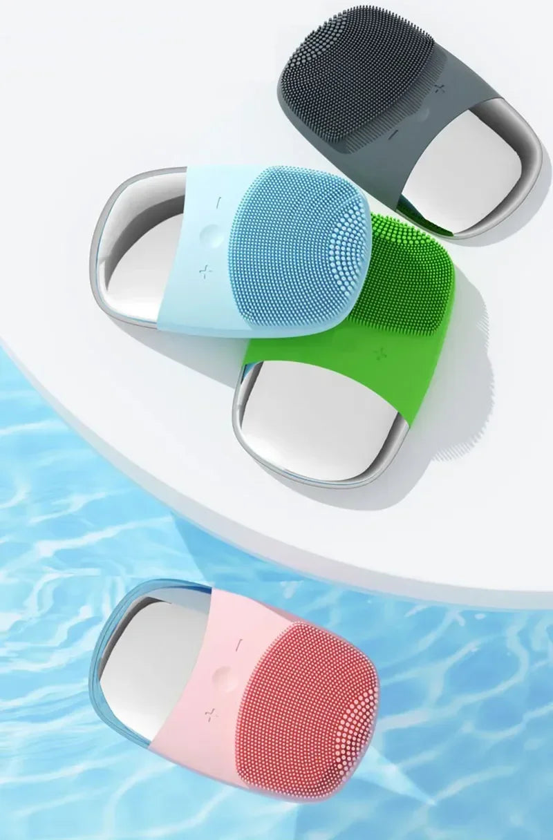 Electric Facial Cleansing Brush Silicone Sonic Face Cleaner Deep Pore Cleaning Skin Massage Intelligent Cleansing Brush Device