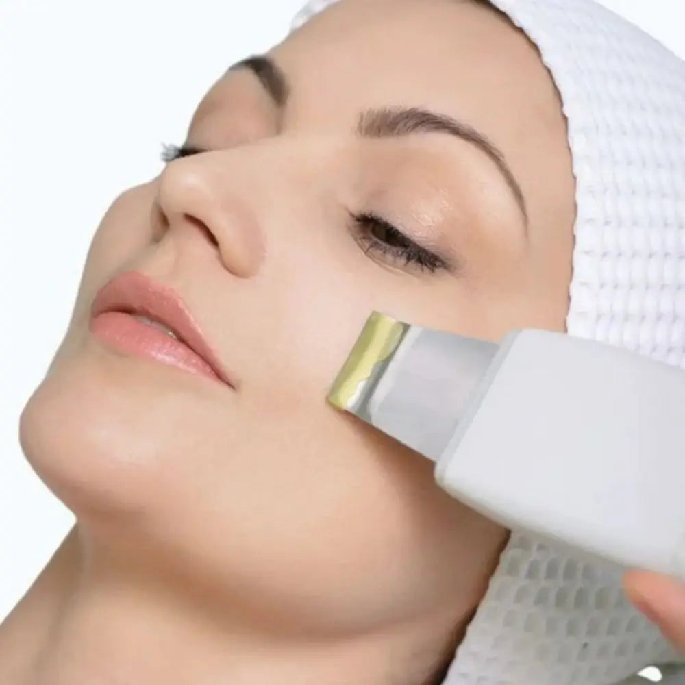 Ultrasonic Skin Scraper Pore Cleaning Facial Deep Cleaning Machine Suitable for Female and Male Beauty Instruments