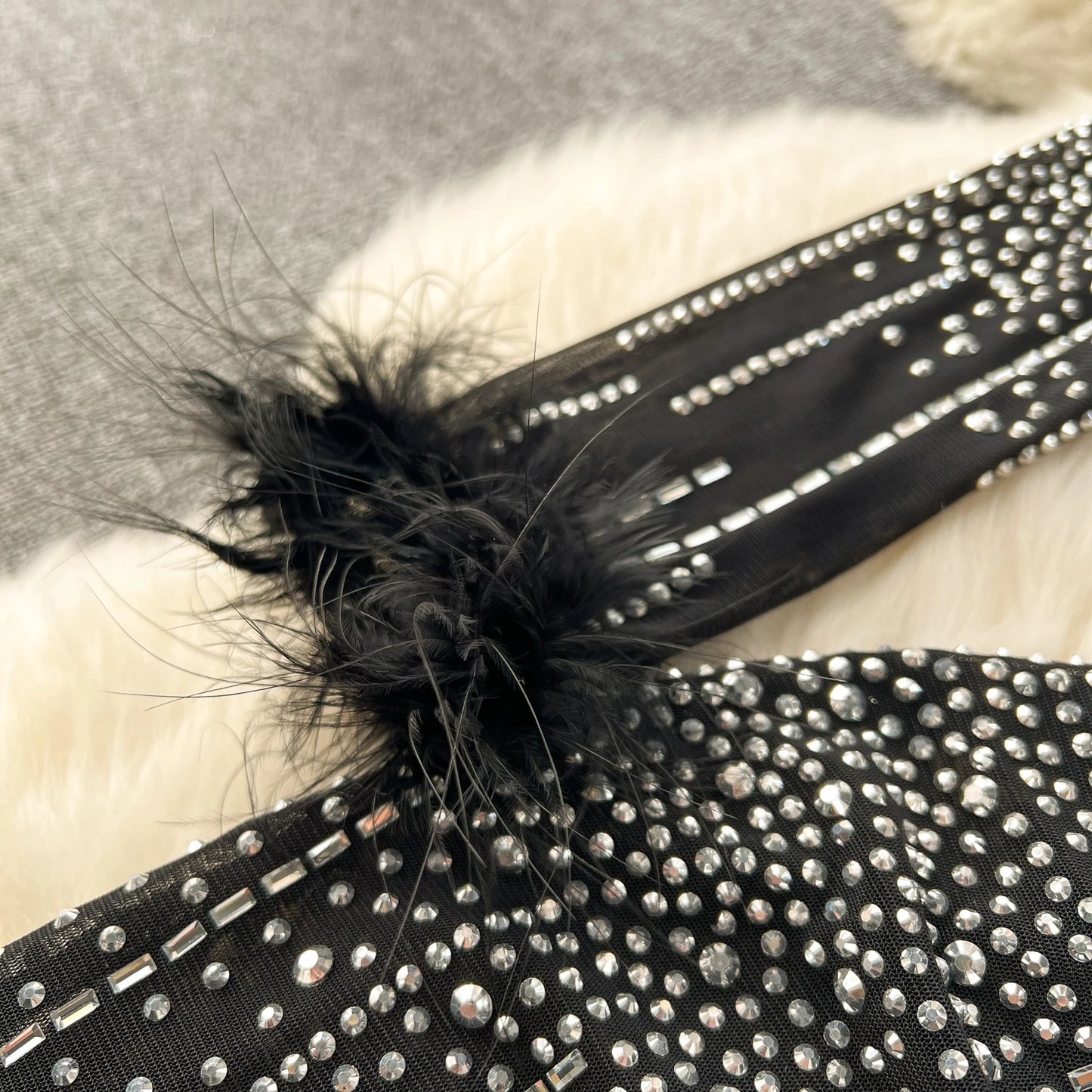 SINGREINY 2024 New Fashion Bodycon Long Dress Europen O Neck Long Sleeve Feather Female Senior Mesh Transparent Diamonds Dress