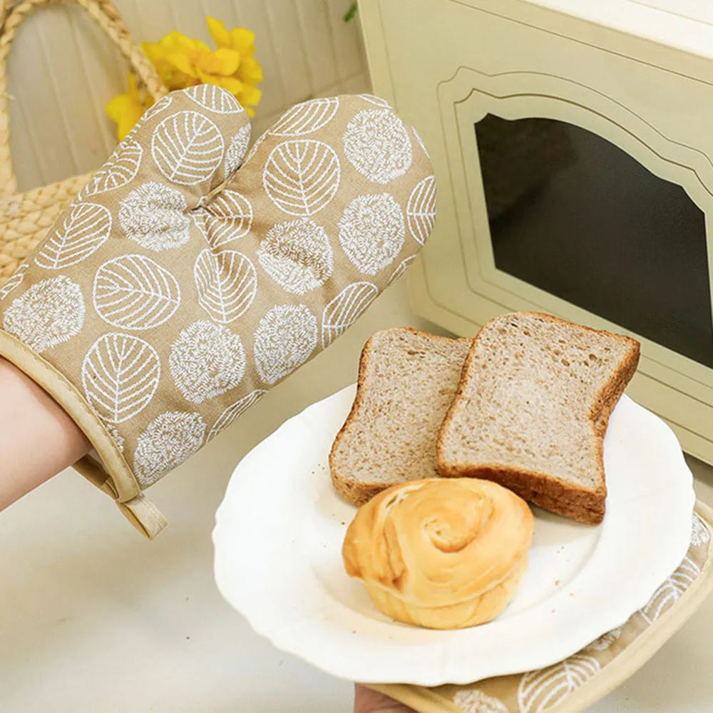2 Pieces Thick Heat Resistant Gloves, Microwave Oven Gloves, Anti-scalding Printed Gloves Kitchen Baking Oven Gloves