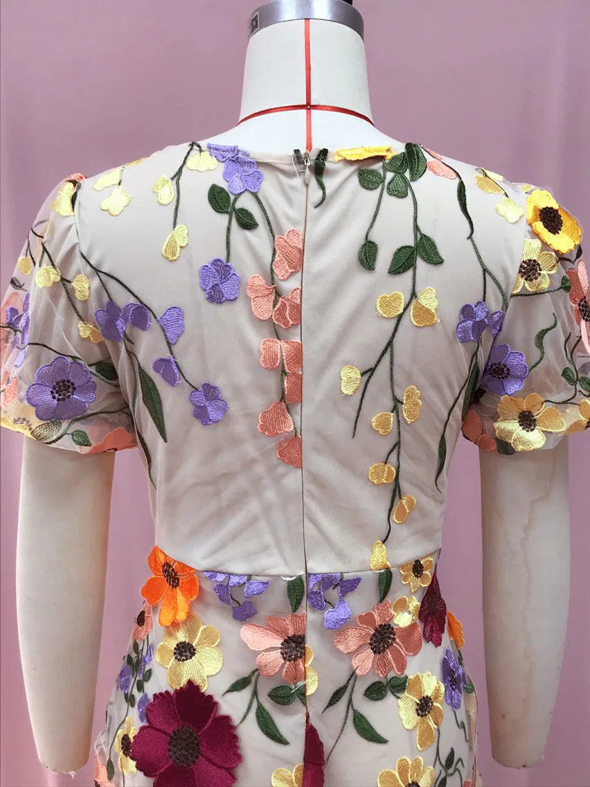 Women Long Dress Commuter Round Neck Embroidered Three-dimensional Floral Puff Sleeves Elegant High Waist Wrap The Buttocks