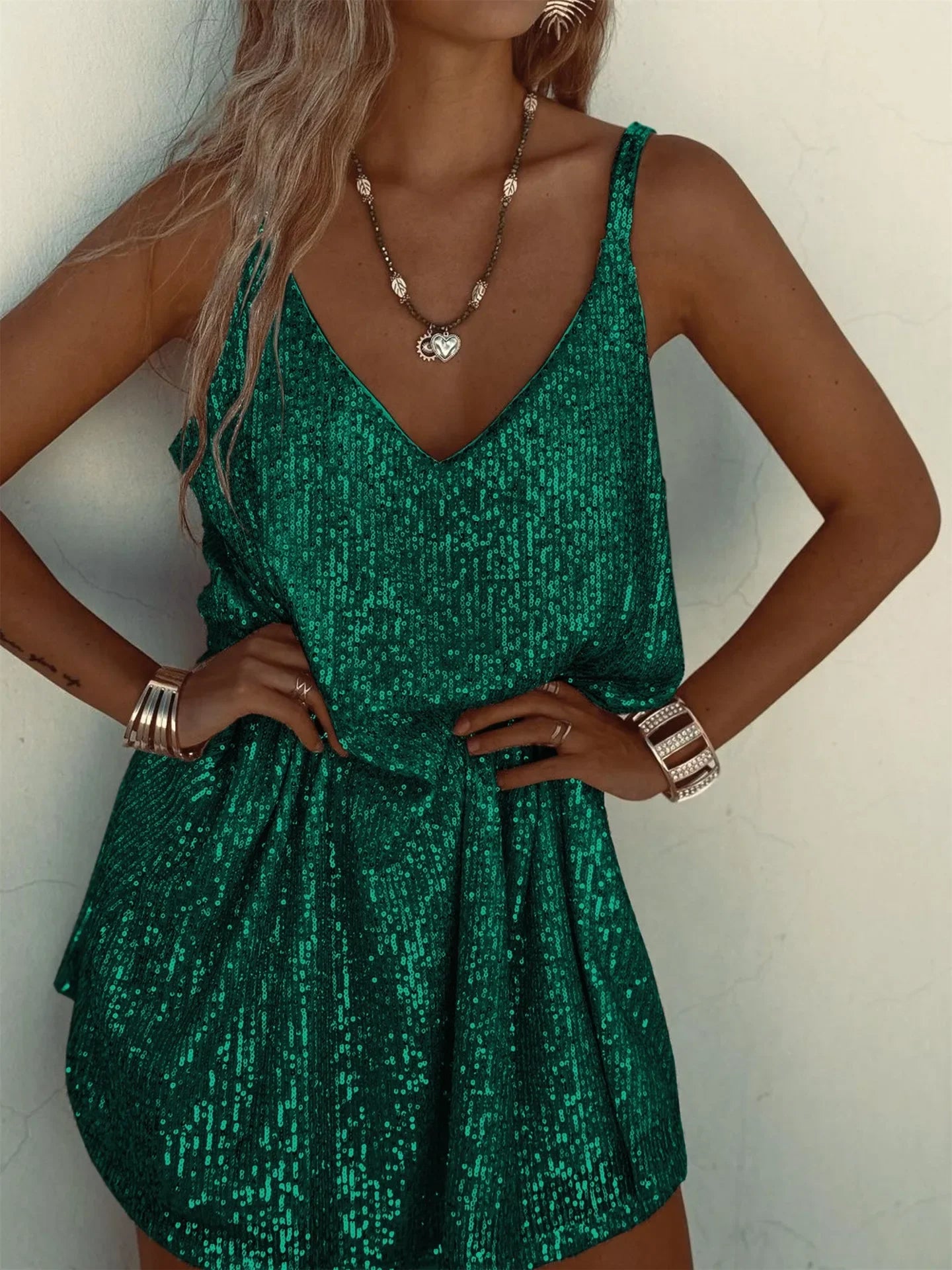 Summer New Women's Fashionable Sexy Tank Dress Solid Color Loose-Fit Long Dress With Sequins V-Neck Fashion Accessories