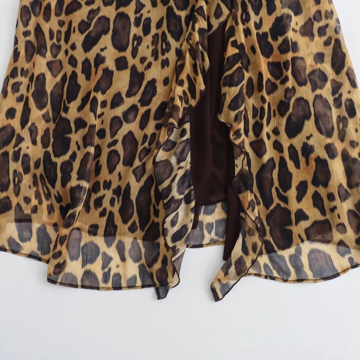 TRAFZA 2024 Woman Chic V-Neck Sleeveless Backless Slim Beach Party Dress Women Summer Vintage Leopard Fold Print Long Dress
