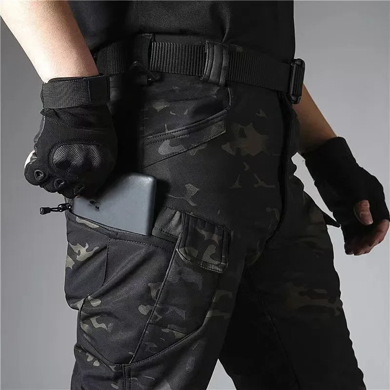 5XL 6XL Low Price Sale of Men's Outdoor New Soft Shell Waterproof and Cut Resistant Thick Wool Fleece Multi Pocket Tactical Set