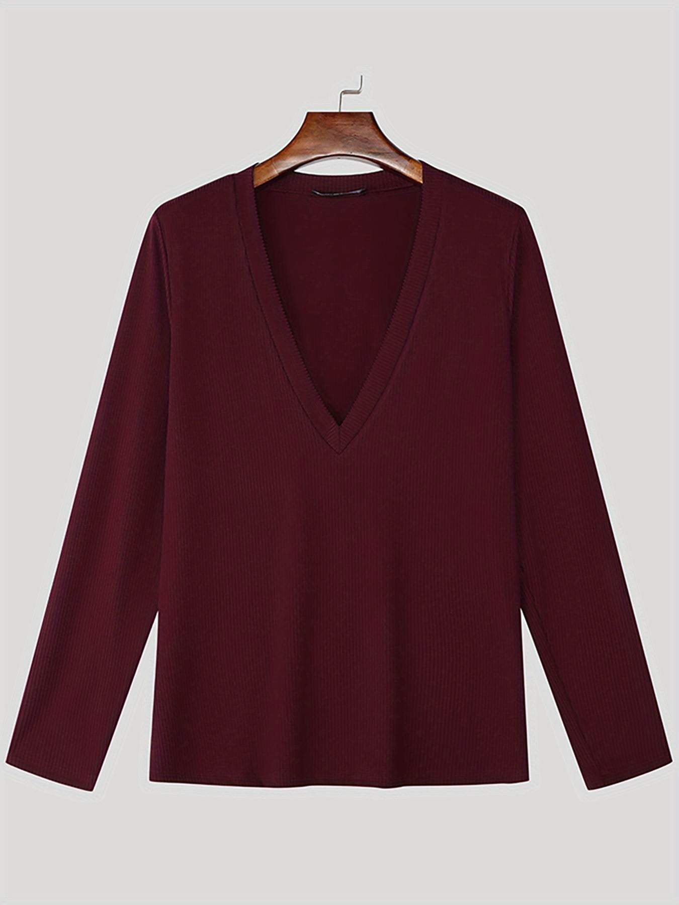 Men'S Fitted Long Sleeve T-Shirt with a Deep V-Neck, Perfect for Casual Daily Wear.