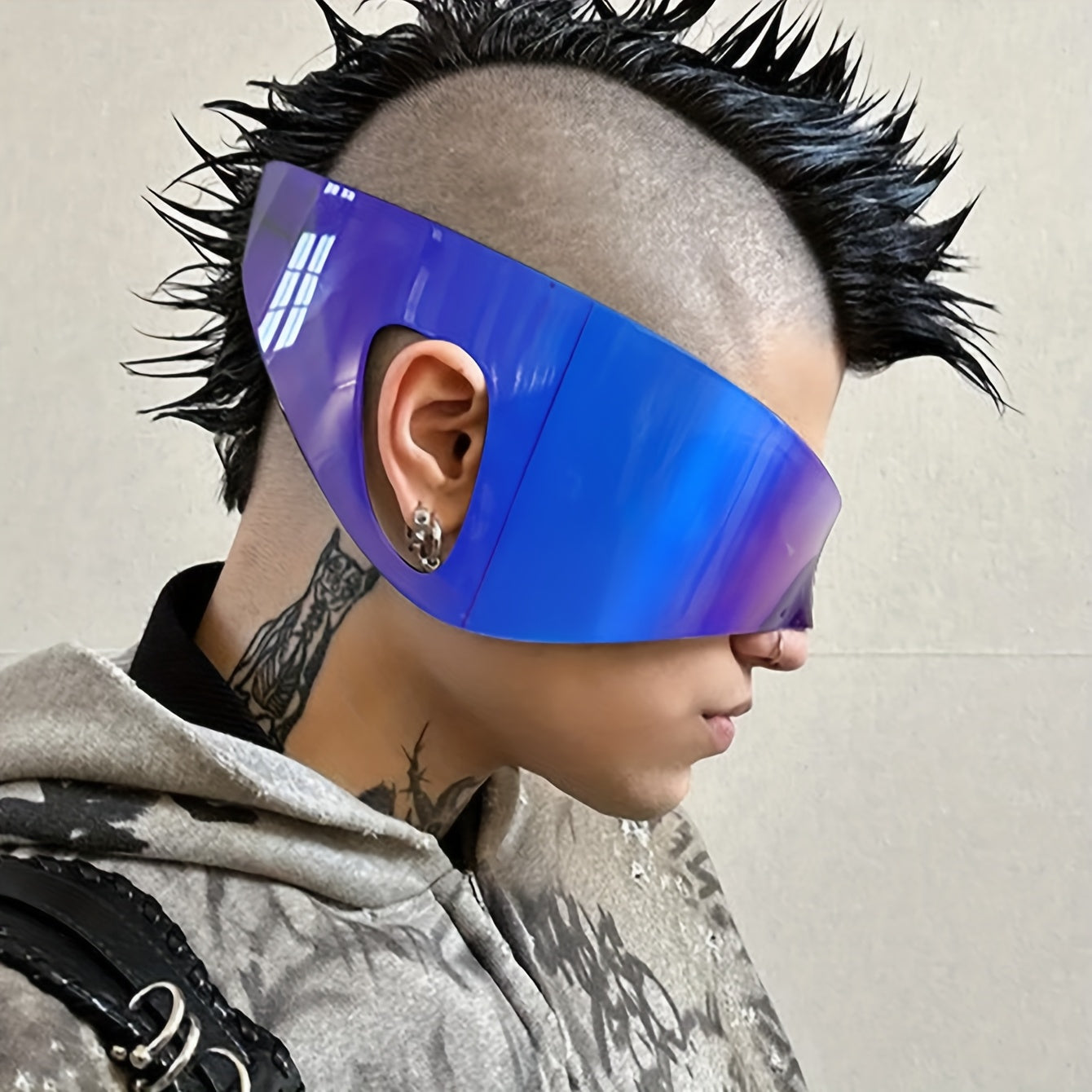 Futuristic Y2K Integrated Eyewear for Men & Women - Stylish Oversized Shield Glasses with Transparent Lenses, Frame & PC Lenses, Perfect For, Activities