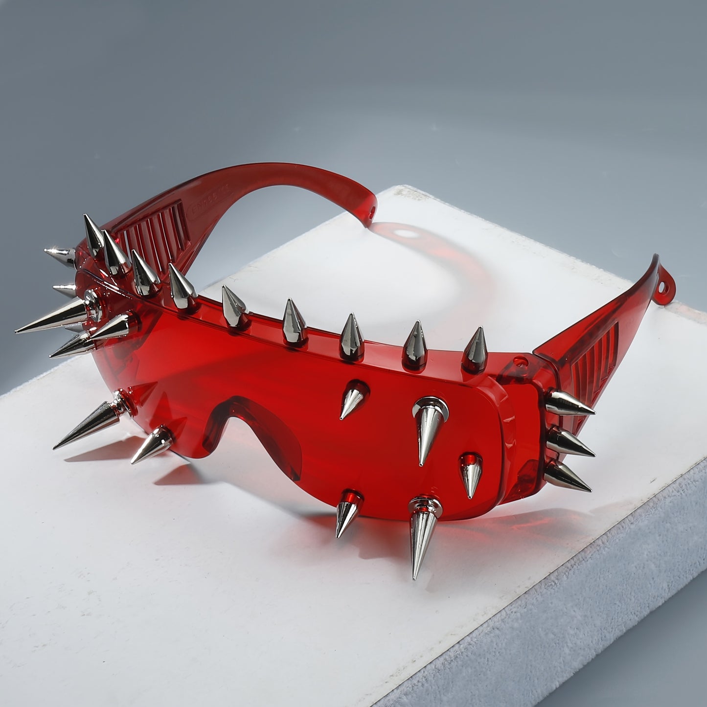 Futuristic Punk-Style Oversized Decorative Glasses with Rivets, Perfect for Parties, Dance Props, Halloween Costumes, And Festive Accessories.