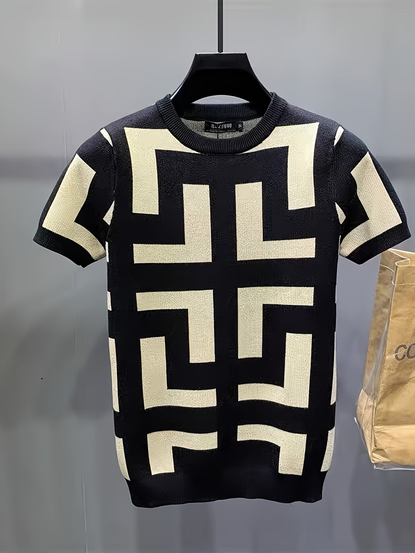 Villa Le Shui OBM Men'S Knitted Sweater, Casual Business Style, Short-Sleeve Pullover with a Round Neck, Comfortable Knitwear for Summer.