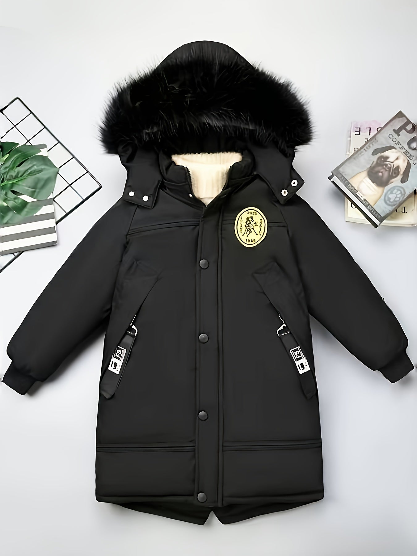 Boys' Long Winter Parka with Detachable Hood - Warm & Windproof Polyester Jacket, Green with Faux Fur Trim, Zip-Up Front, Multiple Pockets, Casual Outdoor Coat for Youngsters