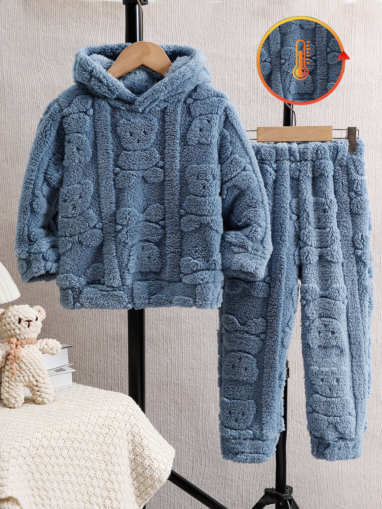 Two-Piece Boys' Autumn and Winter Fashionable Cute Warm Comfortable Bear Jacquard Fleece Hooded Long Sleeve Elastic Waist Pants Set, Suitable for Daily Casual, Outdoor Activities, Party Gatherings, Gift for Kids, 2, Perfect for Outdoor