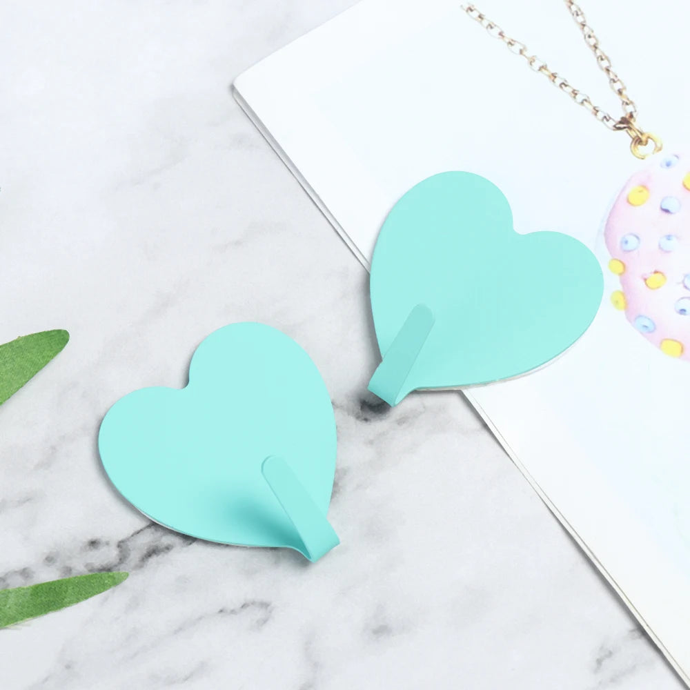 1pc Metal Heart-shaped  Cartoon Chef Shape Strong Adhesive Paste Wall Bearing Kitchen Hook No Trace Waterproof Bathroom Supplies