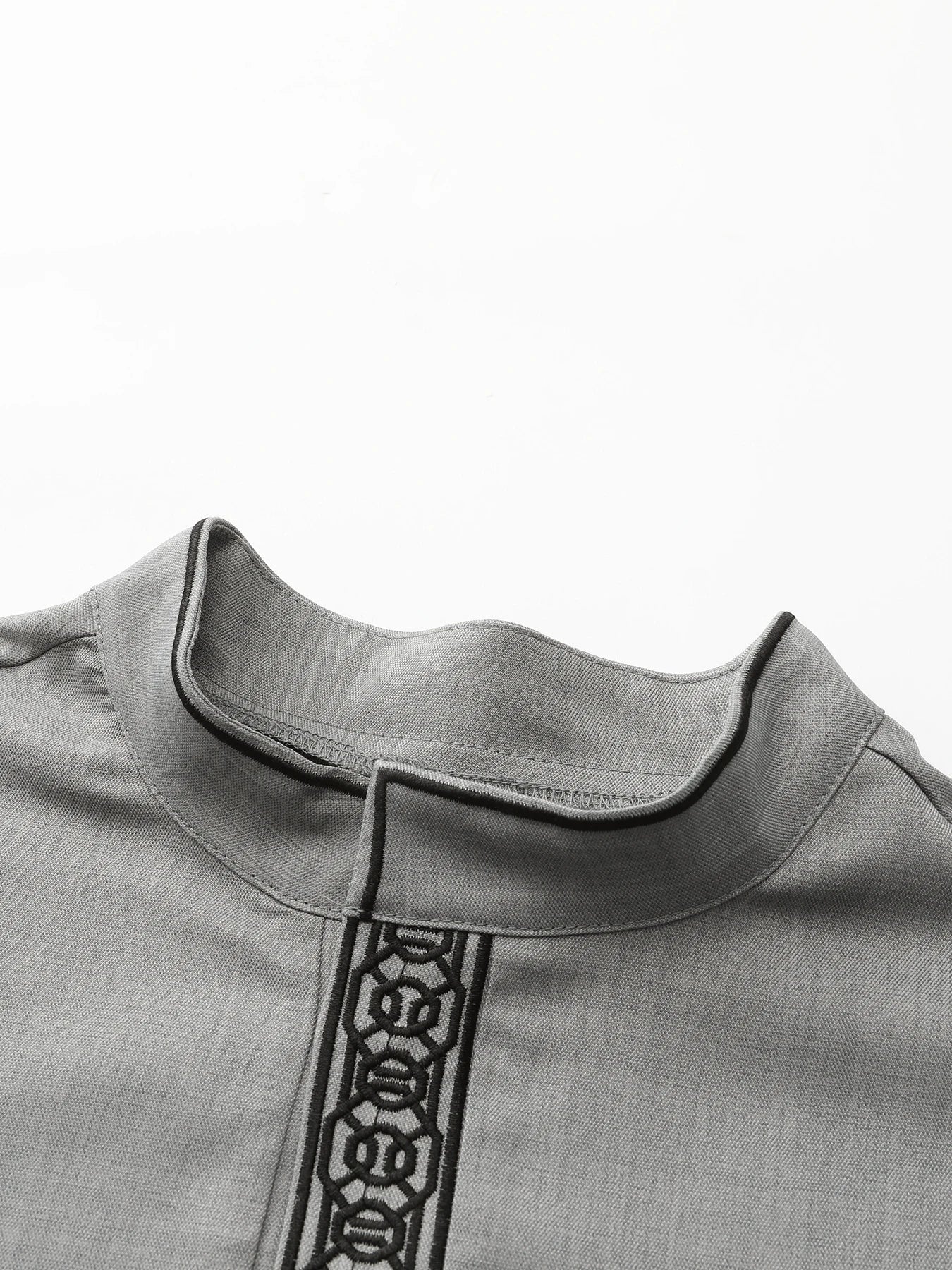 Long sleeve embroidered stand collar thobe, Muslim Arab men's robe