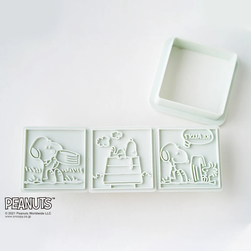 3pcs Snoopy Cookies Cutters Plastic Cartoon Pressable Biscuit Mold Cookie Mould Stamp Baking Pastry Kitchen Bakeware Tools Gift