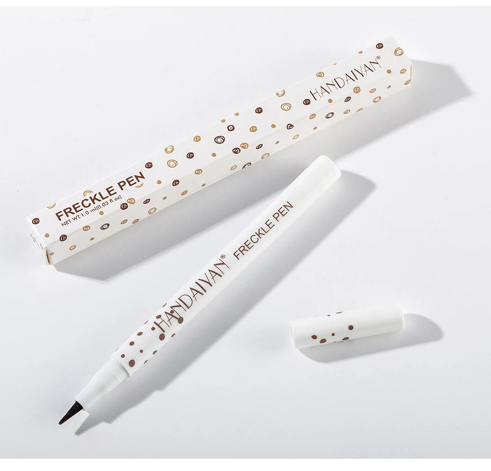 HANDAIYAN Natural Fake Freckle Pen Quick-Drying Waterproof Spot Pencil Makeup Tool for Facial Lifelike Fake Freckles Cosmetics