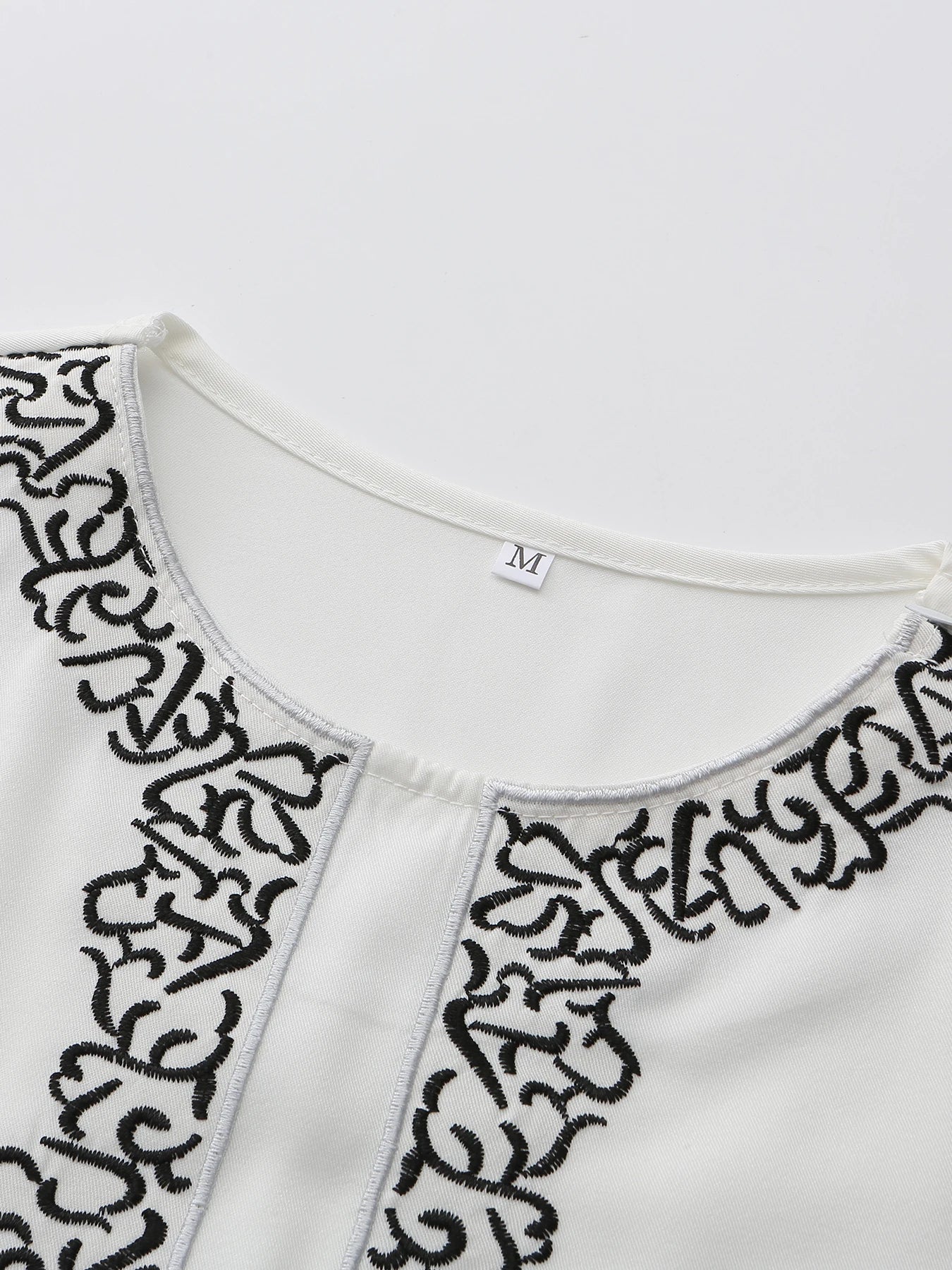 2025 New Men's Luxury White Muslim Moroccan Style Abaya Classic Embroidered Long Sleeve Formal Wear Islamic Arabic Thobe