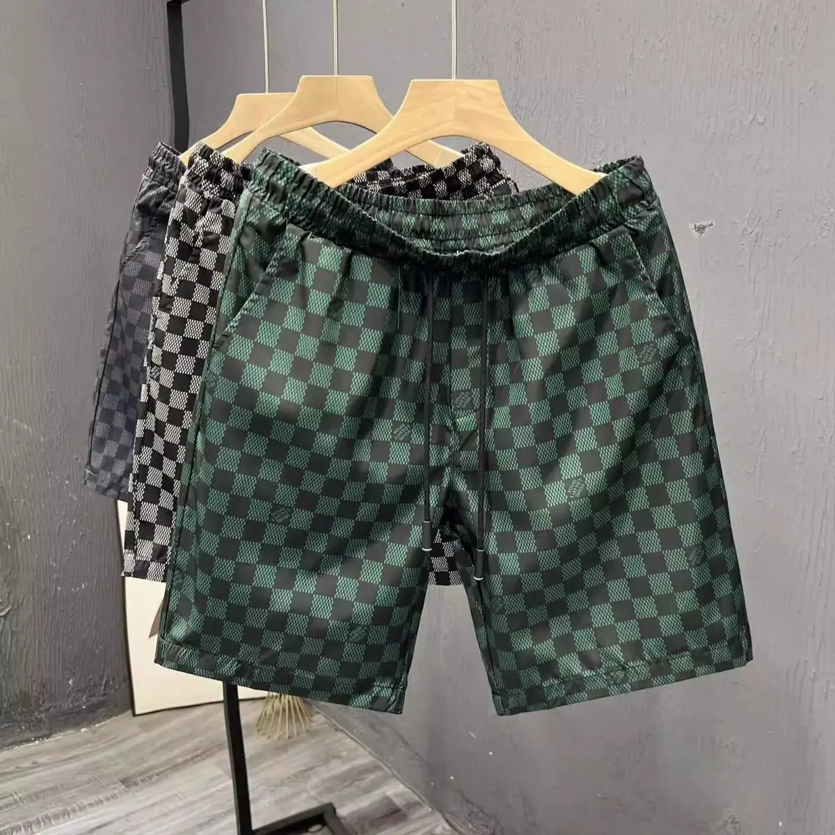 Men's Clothing Summer Trendy Plaid Shorts Fashion Brand Loose Fit Straight Leg Beach Pants Casual Versatile Stylish Comfort High