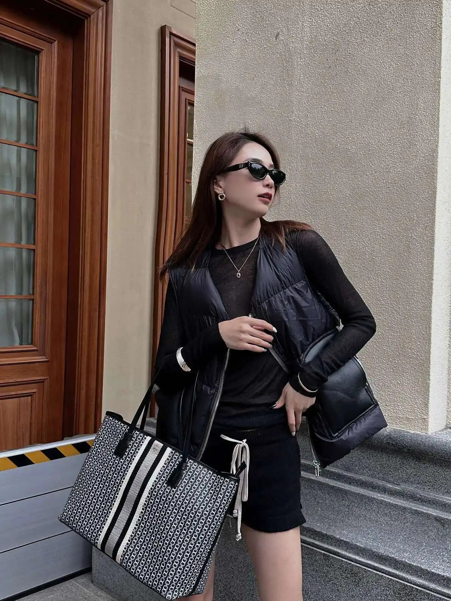 HKSH Autumn Winter Men's Tide Dark V-neck Cotton Jacket Women Splice Fur Patchwork Sleeveless Vest Zipper Chic Down Coats HK2466