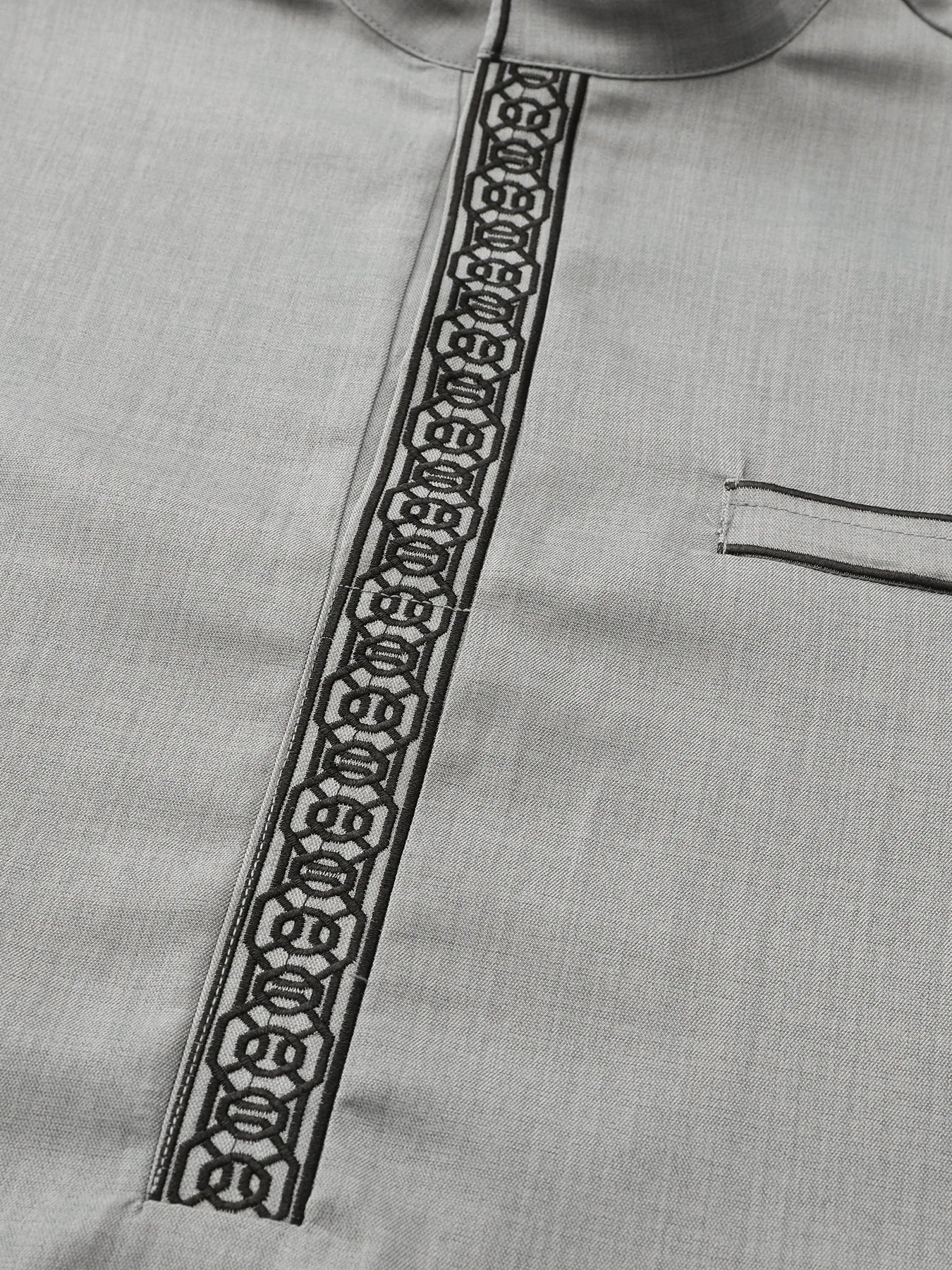 Long sleeve embroidered stand collar thobe, Muslim Arab men's robe