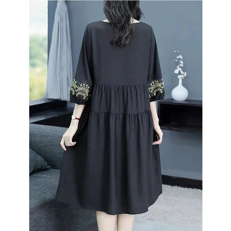 Oversized Women Vintage Long Dress Fashion Casual Spring Summer New 3/4 Sleeve Indie Folk Embroidery Big Size Pullover Midi Robe