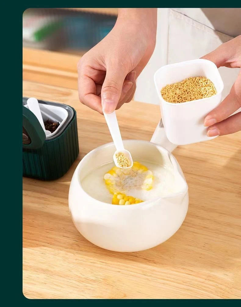 Seasoning Box, Set of 4 Crystal Seasoning Storage Container with Spoon Seasoning Rack Spice Pots for Pepper Spice Kitchen tools