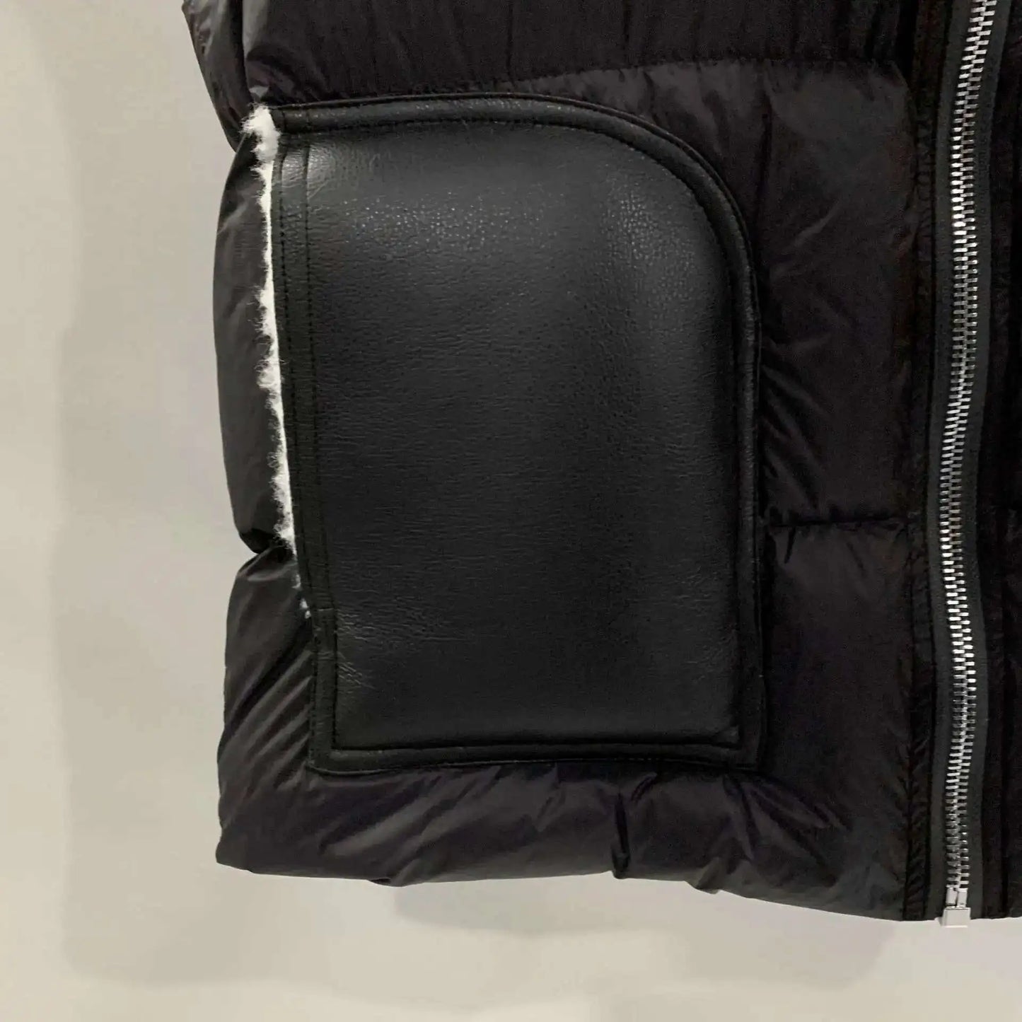 HKSH Autumn Winter Men's Tide Dark V-neck Cotton Jacket Women Splice Fur Patchwork Sleeveless Vest Zipper Chic Down Coats HK2466