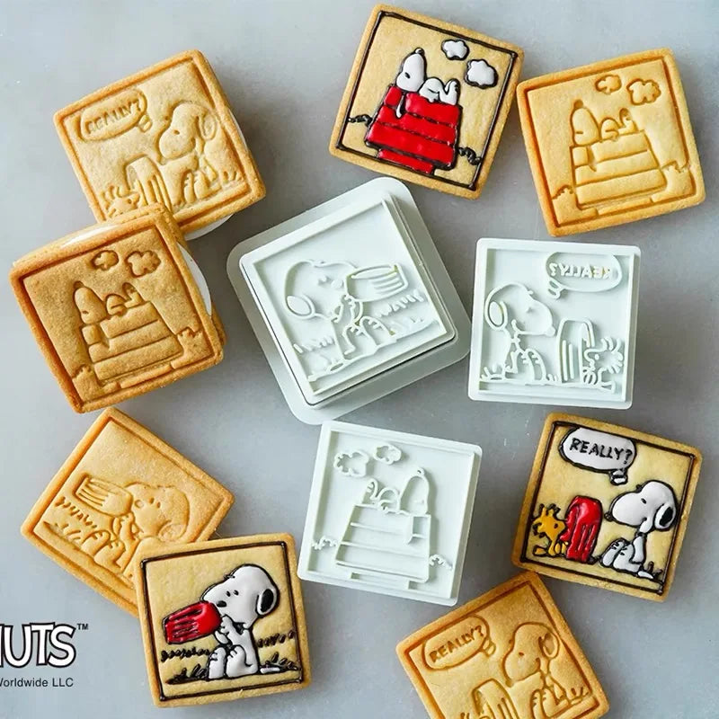 3pcs Snoopy Cookies Cutters Plastic Cartoon Pressable Biscuit Mold Cookie Mould Stamp Baking Pastry Kitchen Bakeware Tools Gift