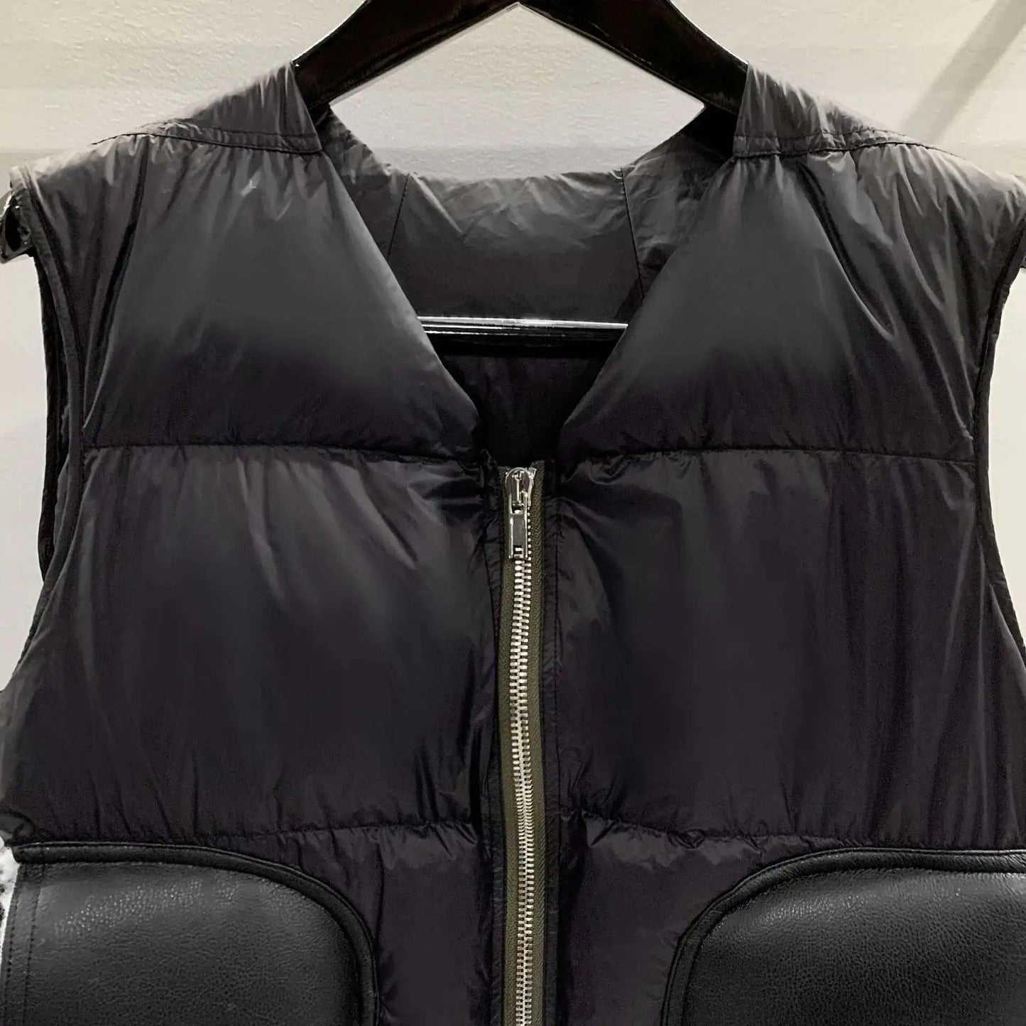 HKSH Autumn Winter Men's Tide Dark V-neck Cotton Jacket Women Splice Fur Patchwork Sleeveless Vest Zipper Chic Down Coats HK2466