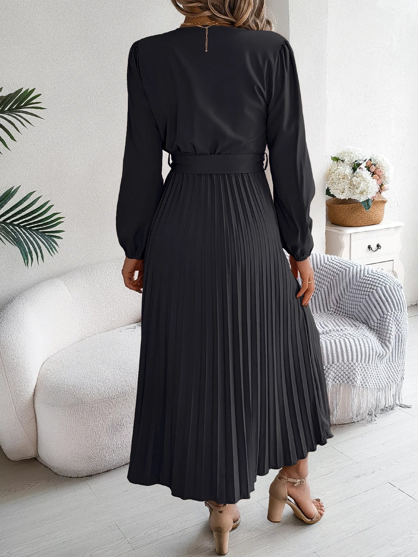 Autumn Winter Elegant V-Neck Button Belt Long Sleeved Solid Color Pleated Long Dress For Women Dresses