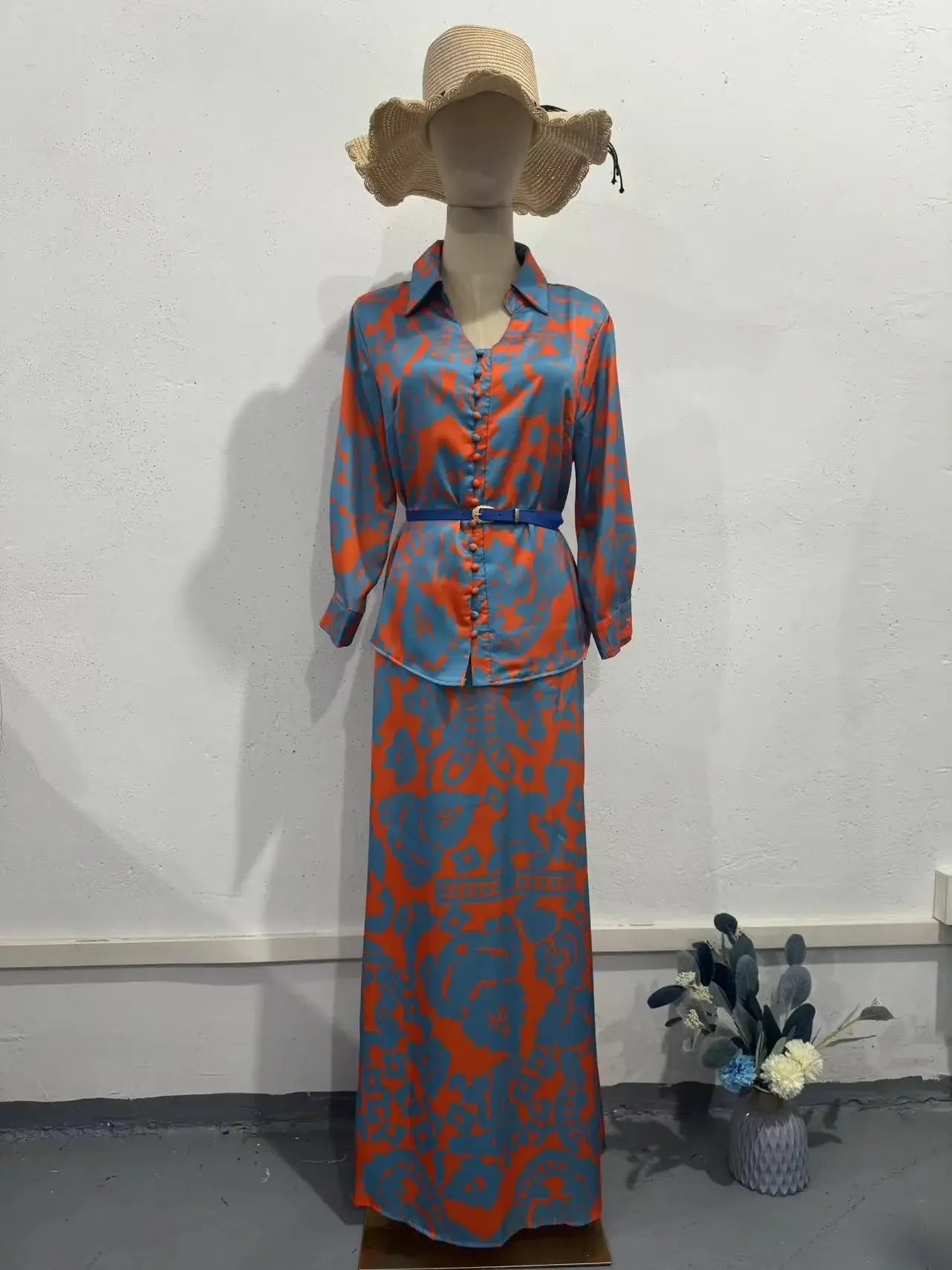 European and American Summer New Long Dress for Women. Fashionable Printed, Slim-fitting Retro Skirt and A Casual Dress Set.