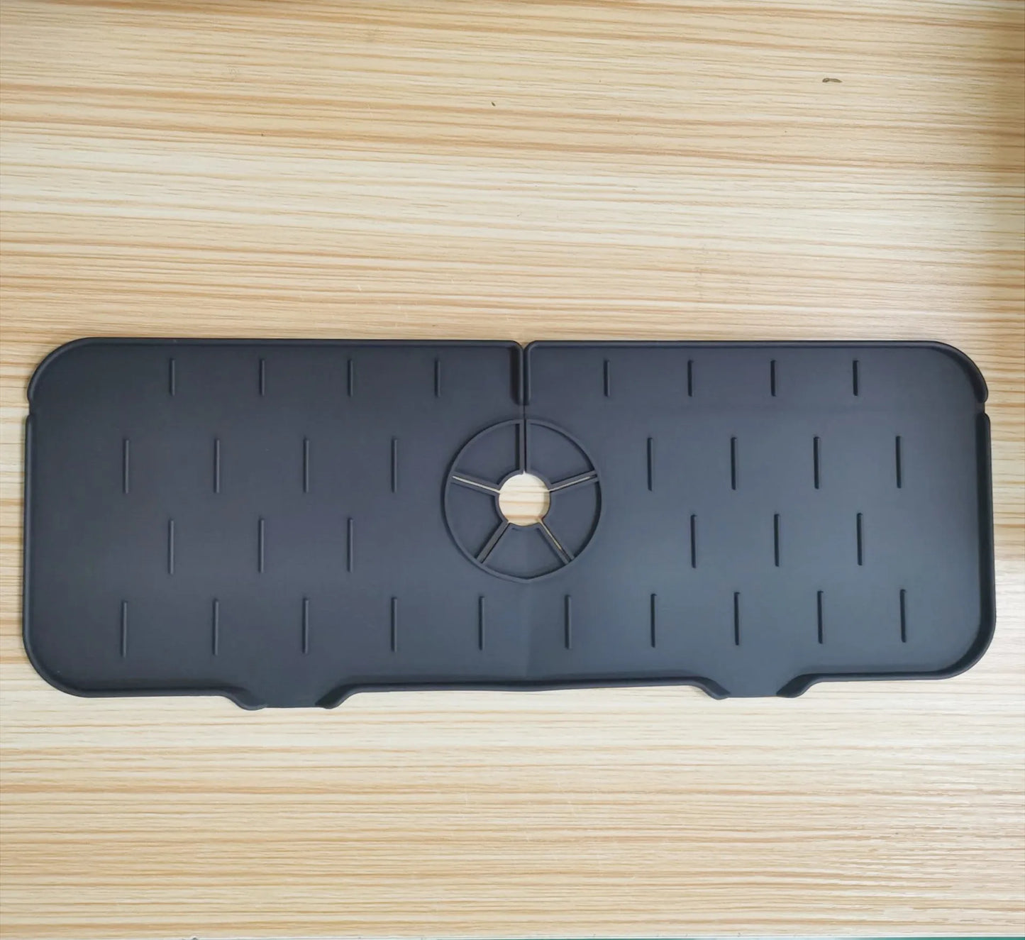 Faucet Absorbent Mat Silicon Kitchen Sink Splash Guard Drain Pad Water Splash Catcher Mats Countertop Protector Kitchen Gadgets