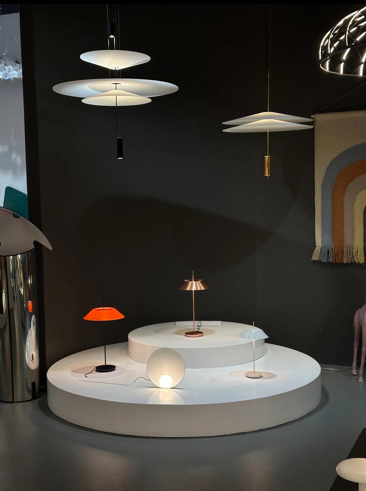 Postmodern LED Pendant Lamp Flying Saucer Indoor Decor Acrylic Chandelier Dining Table Bar Living Room Kitchen UFO Hanging Light