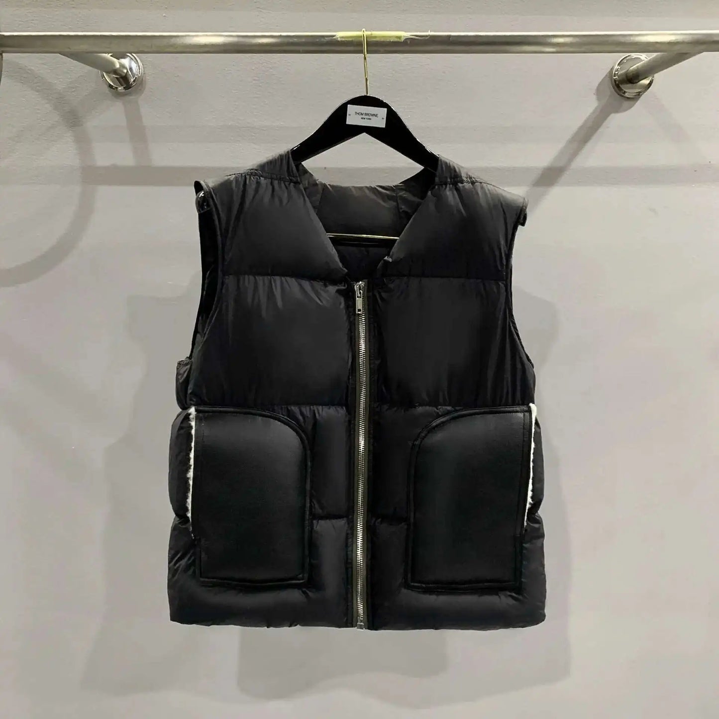 HKSH Autumn Winter Men's Tide Dark V-neck Cotton Jacket Women Splice Fur Patchwork Sleeveless Vest Zipper Chic Down Coats HK2466