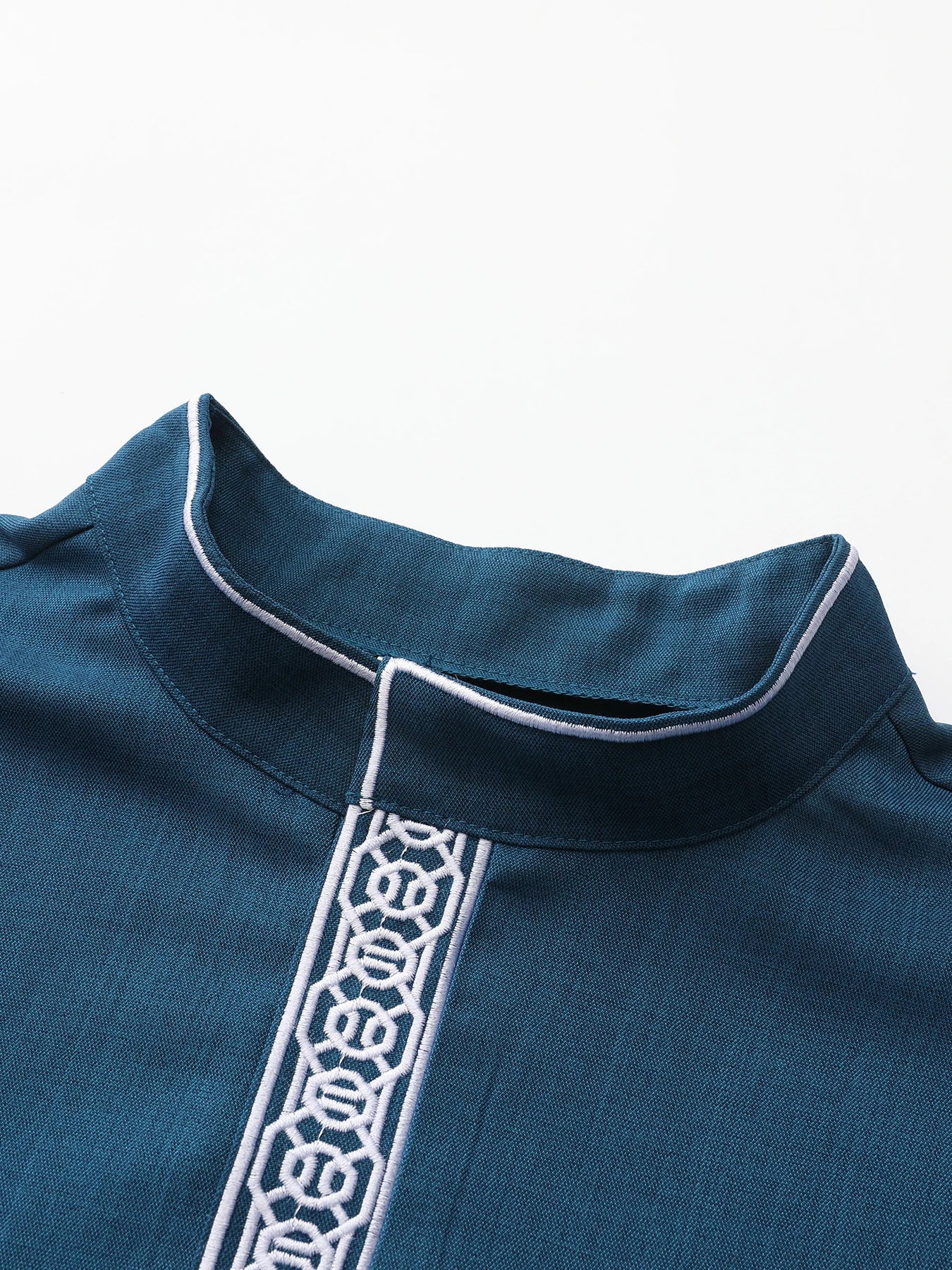 Long sleeve embroidered stand collar thobe, Muslim Arab men's robe