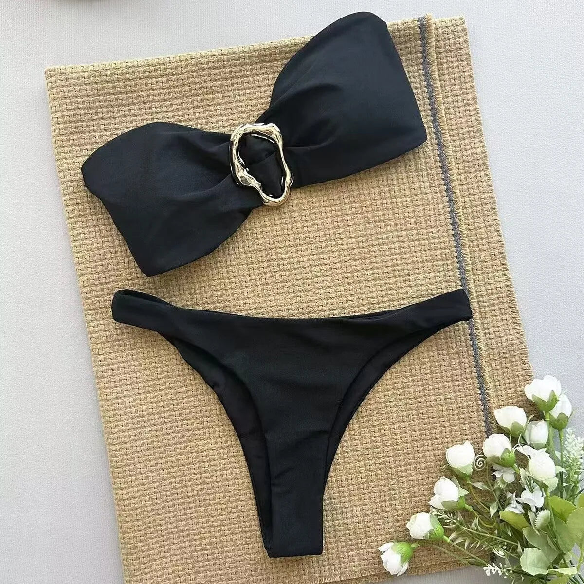 Sexy Solid Strapless Bikini 2 Piece Set Women Split Swimsuit Low Waist Beach Backless Bikini 2025 New Summer Swimwear Bikini Set