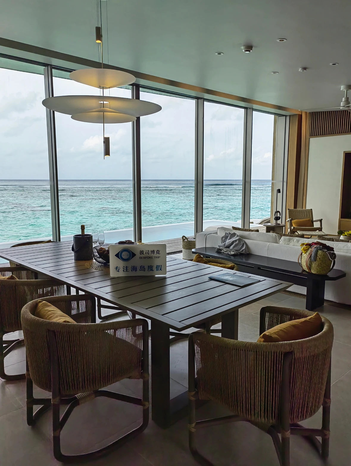 Postmodern LED Pendant Lamp Flying Saucer Indoor Decor Acrylic Chandelier Dining Table Bar Living Room Kitchen UFO Hanging Light