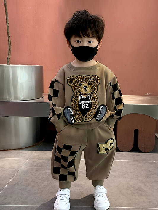 Boys' Round Neck Sweatshirt and Cuffed Pants Set, Stylish Black Plaid Print with Teddy Bear Patchwork, Suitable for Autumn and Winter, Perfect for Casual Outdoor Wear, for Outdoor